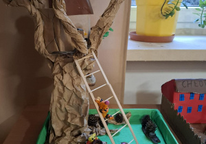 makieta przedstawiająca książkę "Kubuś Puchatek"